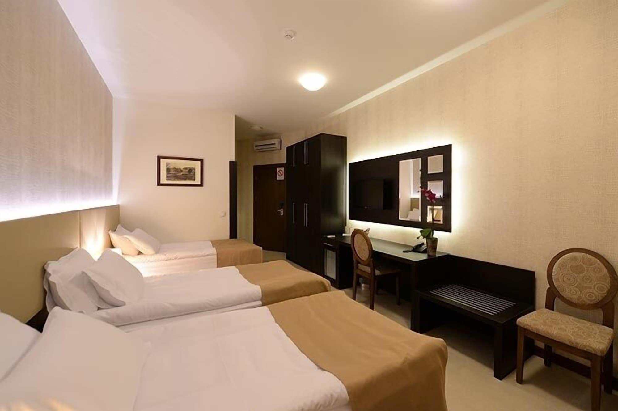 Hotel Majdan Belgrade Exterior photo