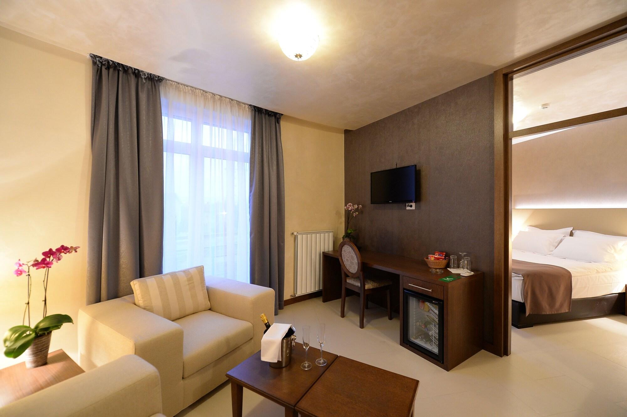 Hotel Majdan Belgrade Exterior photo