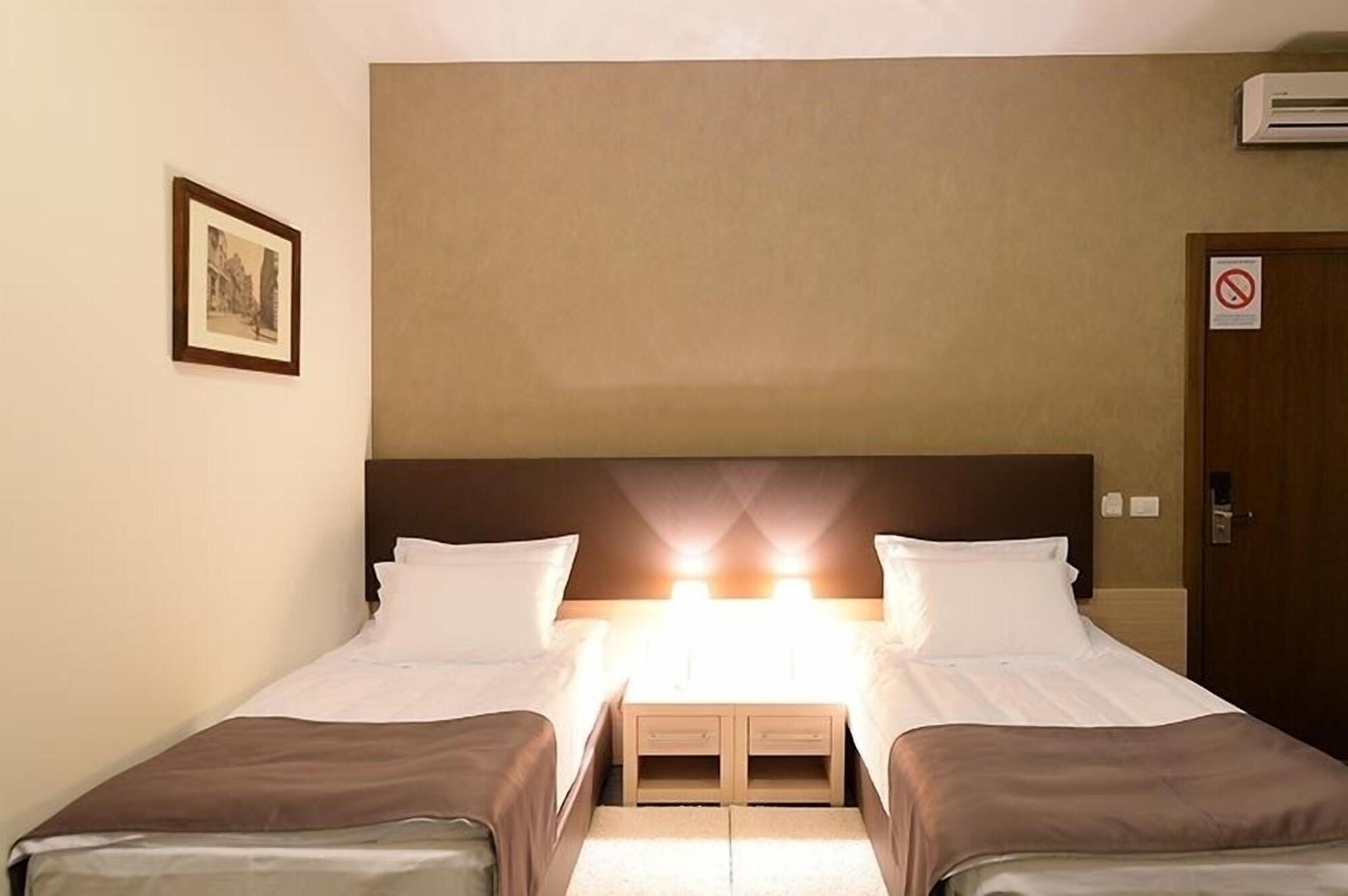 Hotel Majdan Belgrade Exterior photo