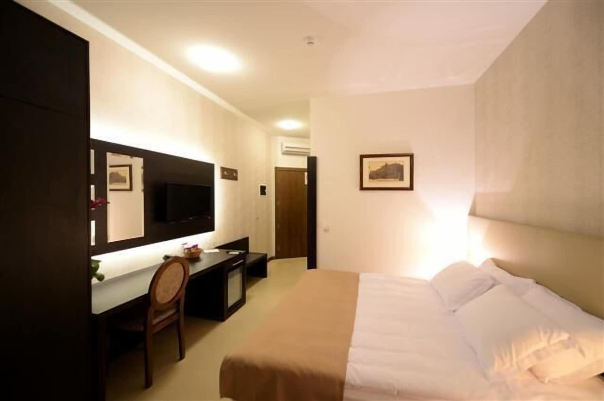 Hotel Majdan Belgrade Exterior photo